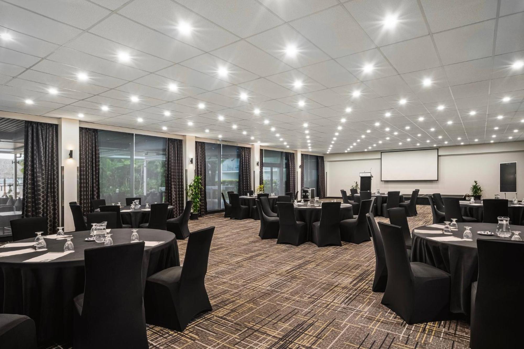 Holiday Inn Suva By Ihg Eksteriør billede