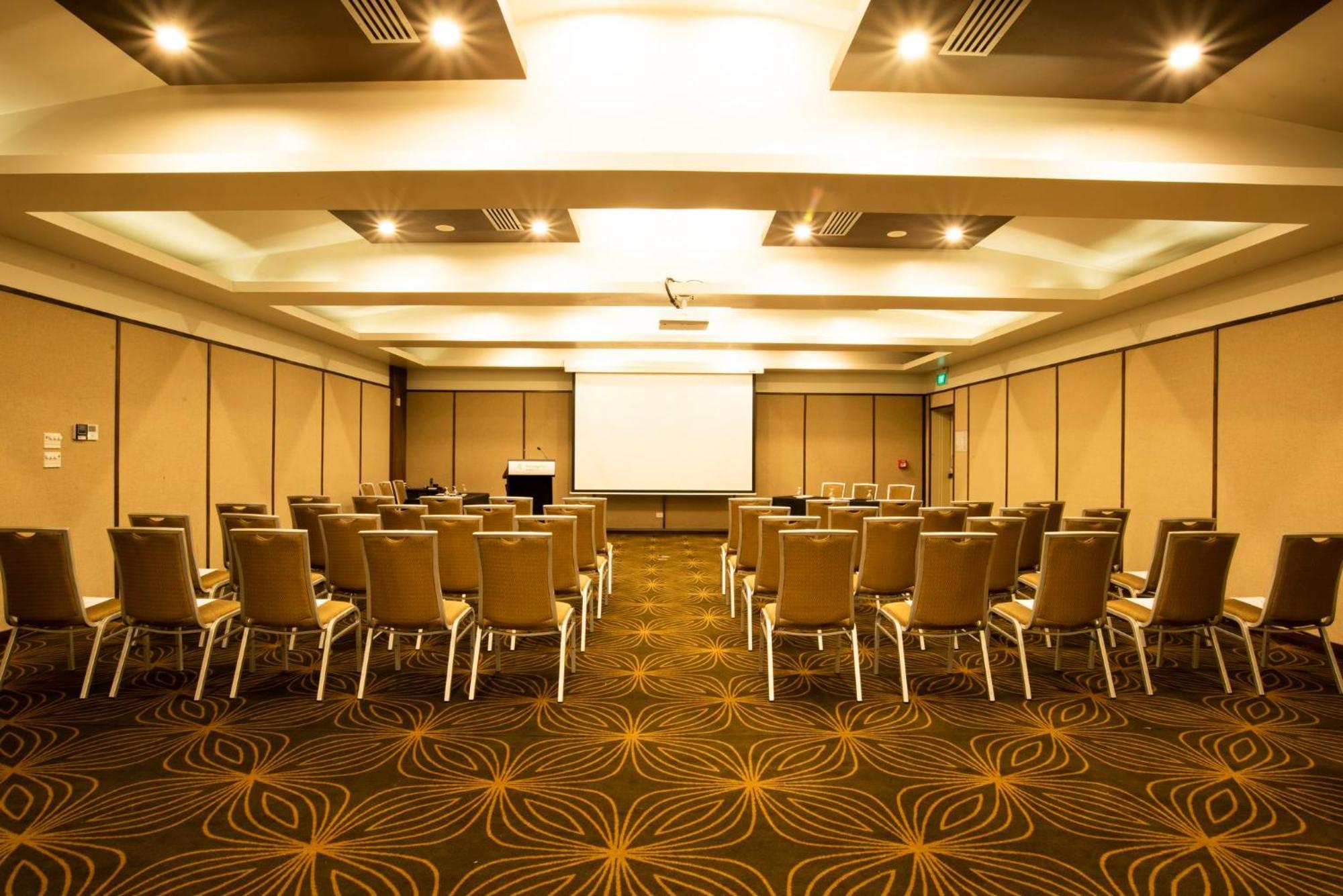 Holiday Inn Suva By Ihg Eksteriør billede
